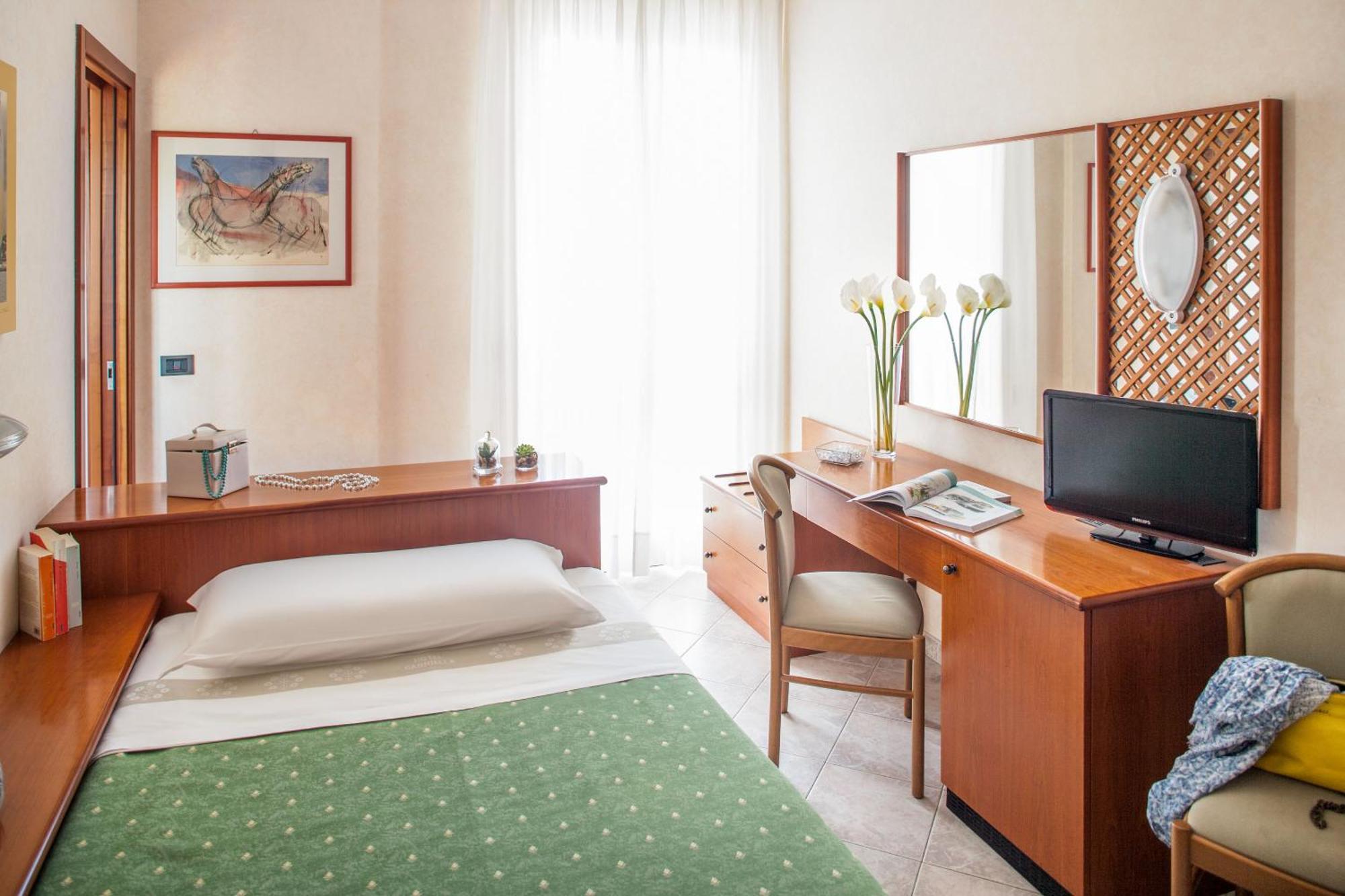 Hotel Gabriella Diano Marina Ngoại thất bức ảnh