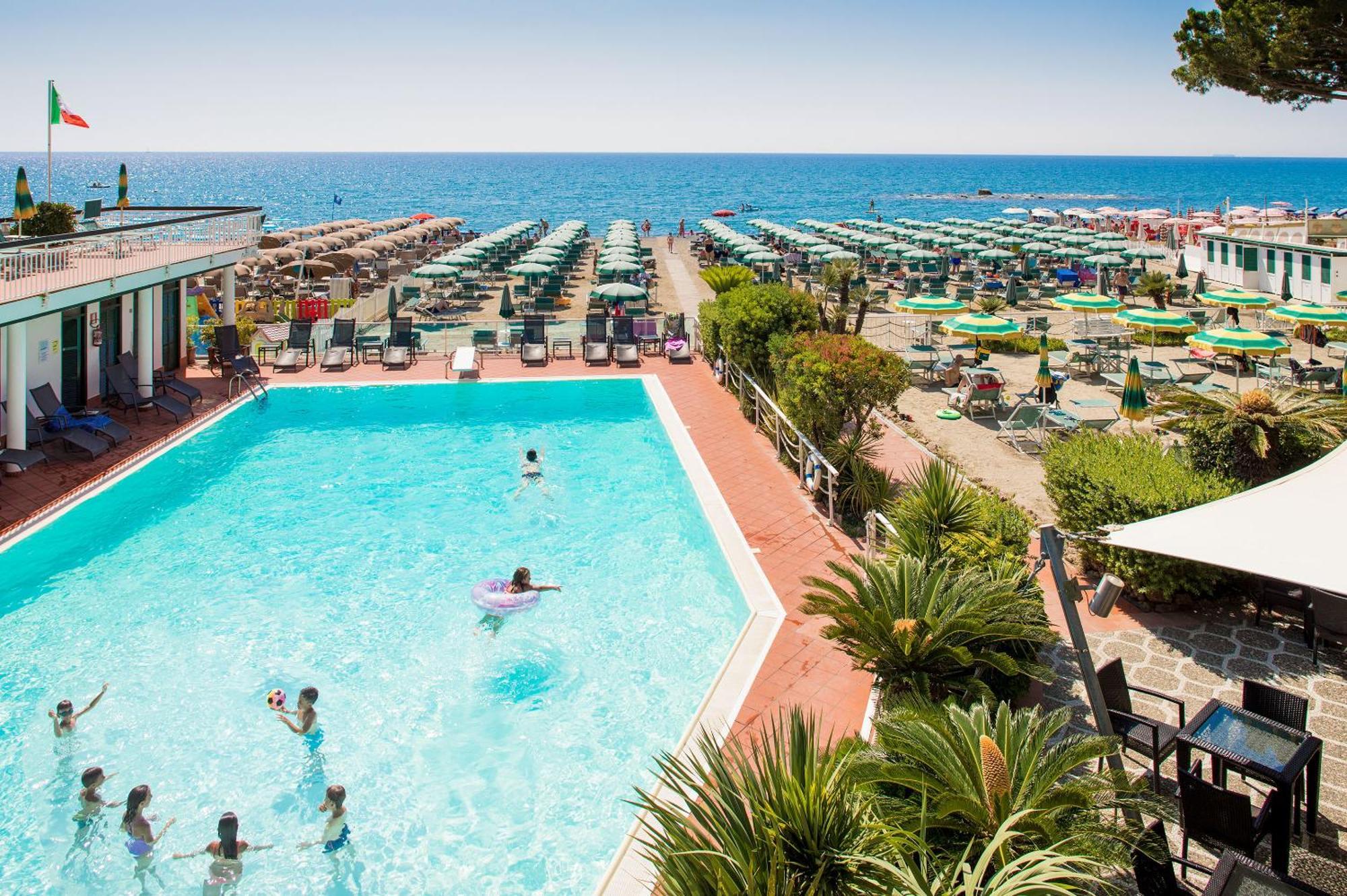 Hotel Gabriella Diano Marina Ngoại thất bức ảnh