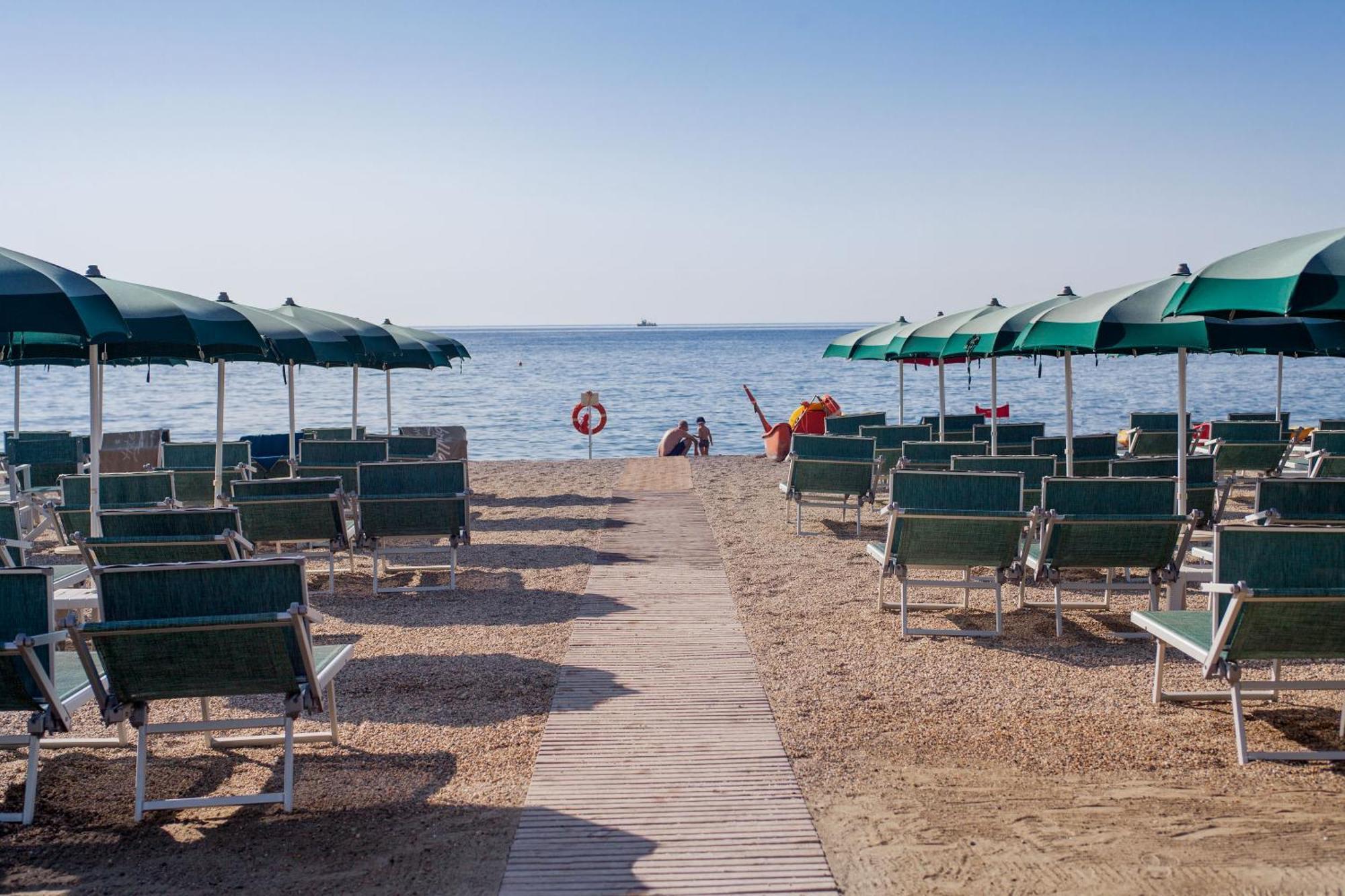 Hotel Gabriella Diano Marina Ngoại thất bức ảnh