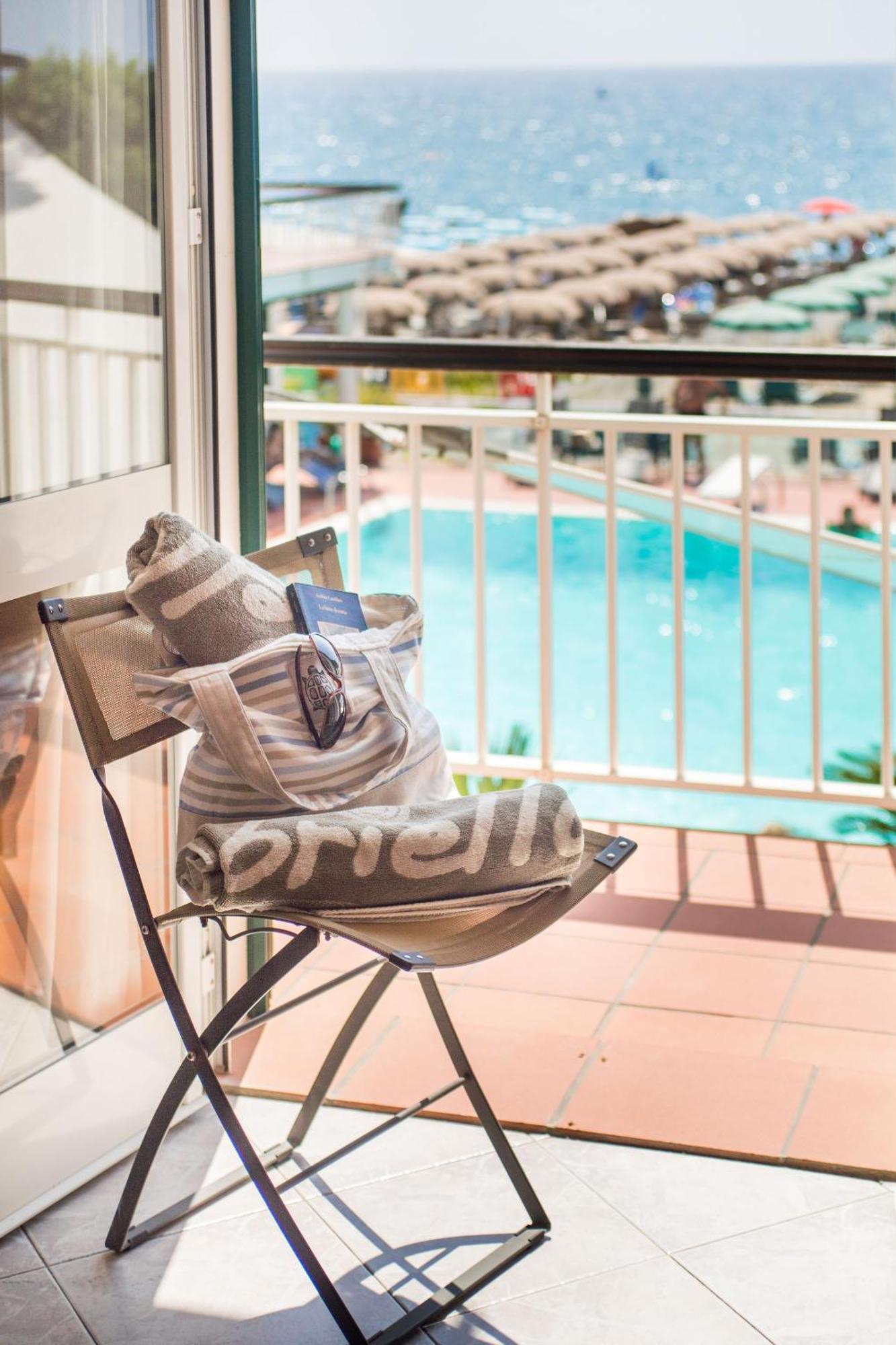 Hotel Gabriella Diano Marina Ngoại thất bức ảnh