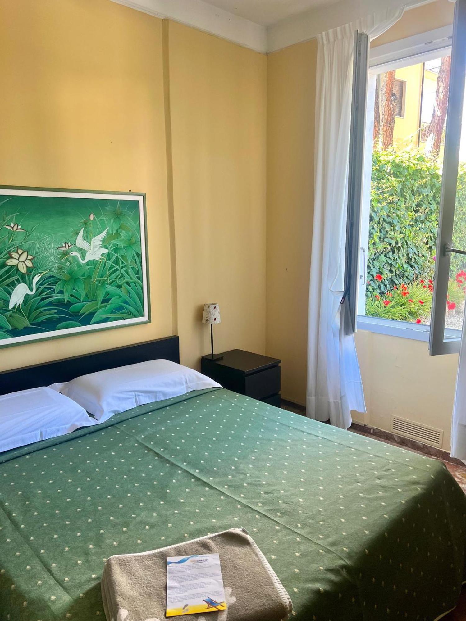 Hotel Gabriella Diano Marina Ngoại thất bức ảnh