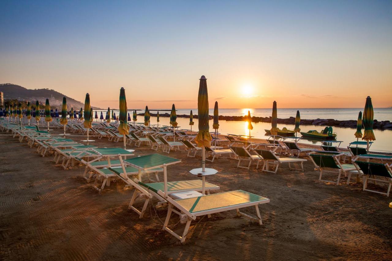 Hotel Gabriella Diano Marina Ngoại thất bức ảnh